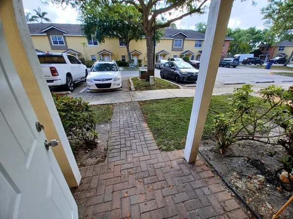 4151 NW 67th Ter, Fort Lauderdale, FL 33319