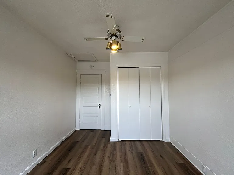 1434 Pine St — Photo 15