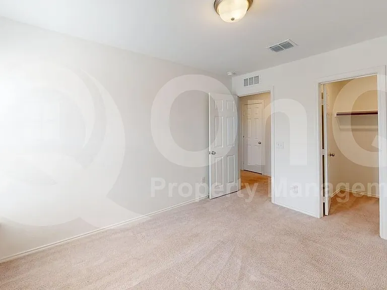882 Breakwater Dr — Photo 10