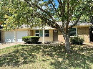 211 Bluebird Cir, Denton, TX 76209
