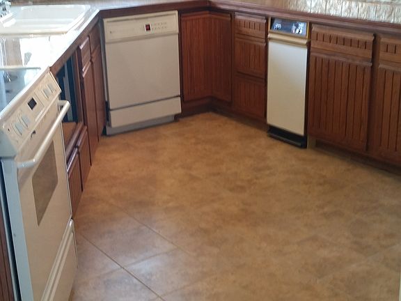 4th image of 1294 Illinois Dr