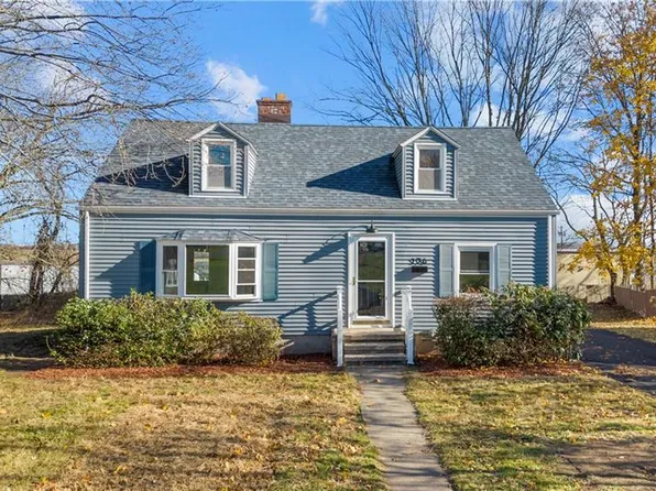 176 London Drive, Hamden, CT 06518
