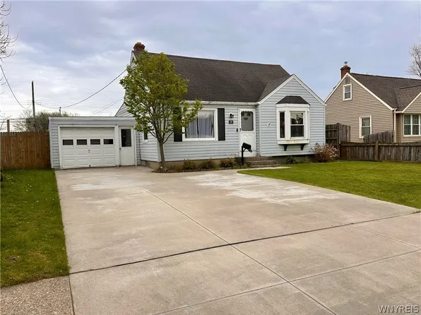 209 Westbrook Dr, Cheektowaga, NY 14225
