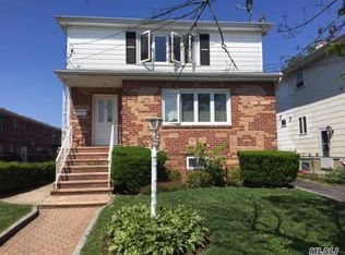 5 Hickory Rd #2, Pt Washington, NY 11050