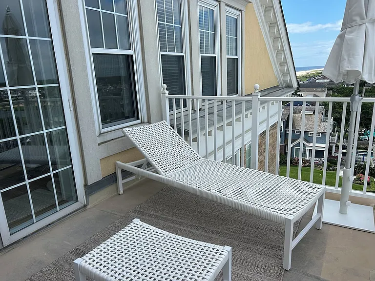 700 Ocean Ave — Photo 5