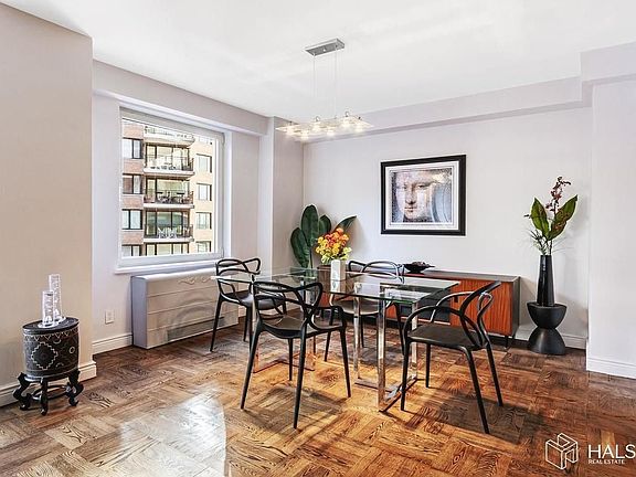 5th image of 60 Sutton Pl S #10GS