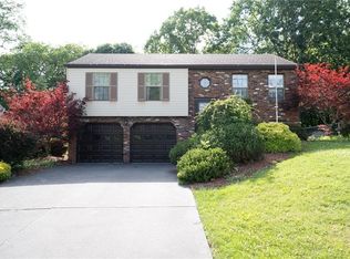 1256 Megown Dr, South Park, PA 15129