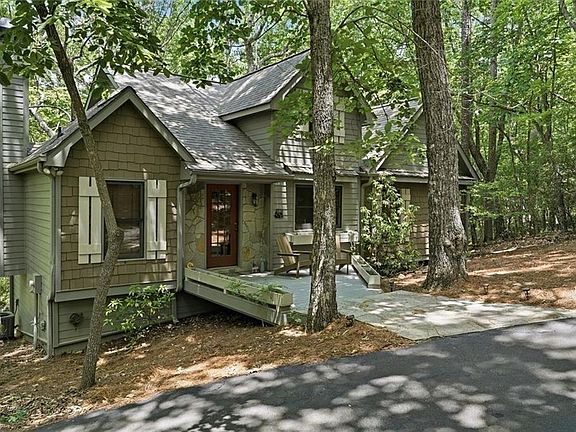2nd image of 224 Indian Pipe Dr
