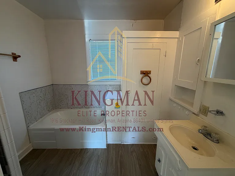 907 Valley View Ave — Photo 3