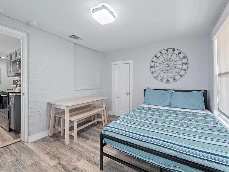 412 Drew St #4 — Photo 10