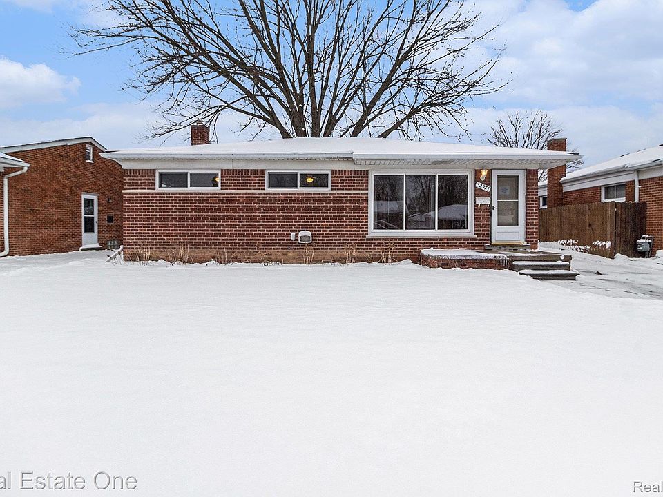 1st image of 32971 Barton St