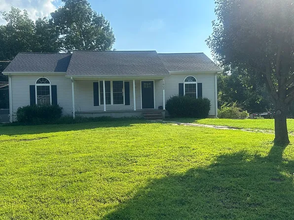1602 Oak Hill Dr, Murray, KY 42071