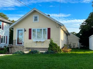 719 Pine St, Manitowoc, WI 54220