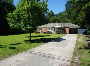 50 S Dukes St, Summerton, SC 29148