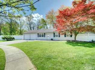 14 Brook Hollow Rd, Piscataway, NJ 08854