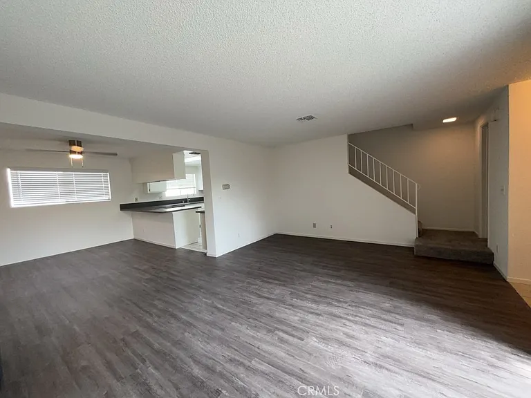 18550 Hatteras St #21 — Photo 3