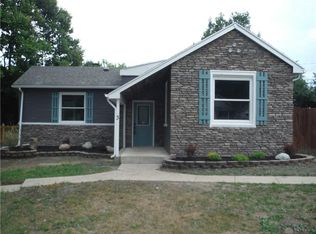 3 Oak Rd, Medway, OH 45341