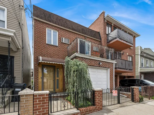 6716 53rd Rd, Maspeth, NY 11378