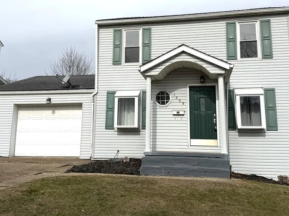 1209 Courtland Rd, Weirton, WV 26062