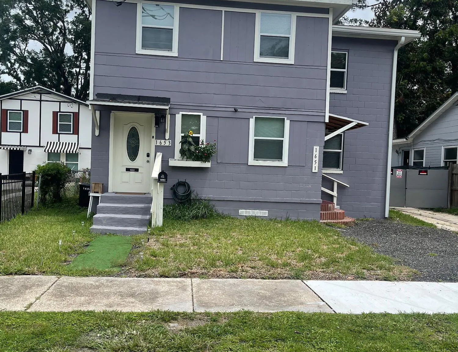 2 bed, 1.0 bath, 1240 sqft, $1,200 — Photo 1