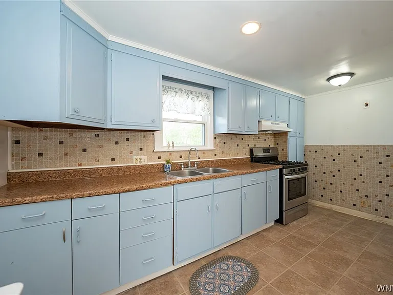 368 Grover Cleveland Hwy — Photo 11