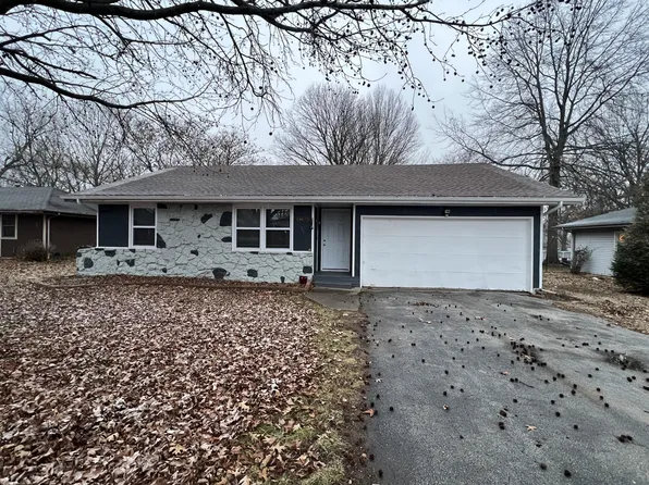 4437 S Meadowlark Drive, Springfield, MO 65810