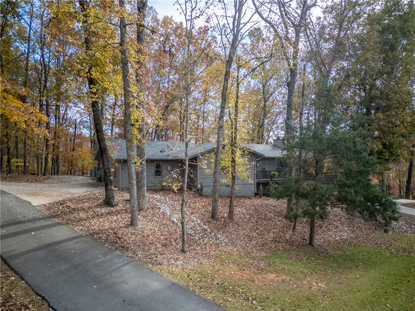 509 Chickasaw Dr, Westminster, SC 29693
