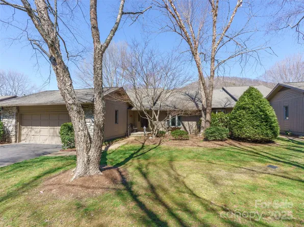 12 Clubside Dr, Asheville, NC 28804