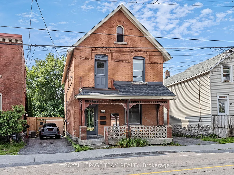 52 Lees Ave #2