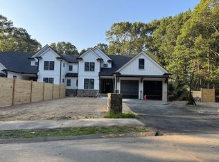 18 Overlook Dr #2, Bedford, MA 01730