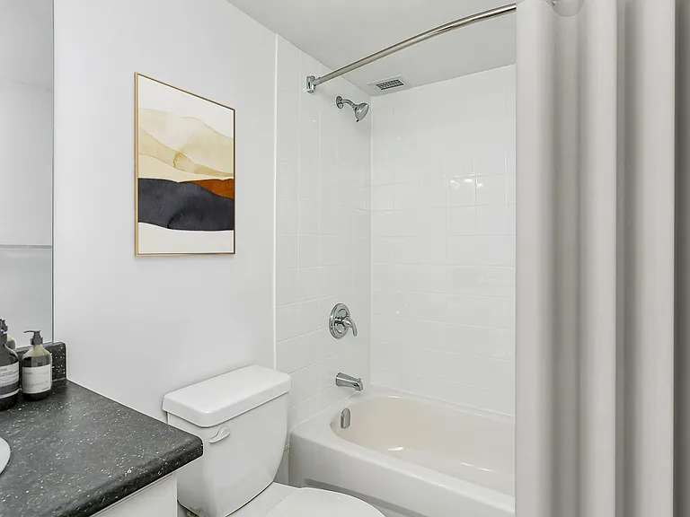 10130 117th St NW — Photo 9