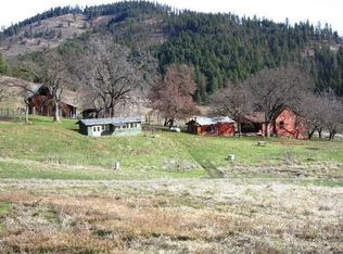 5758 Sterling Creek Rd, Jacksonville, OR 97530