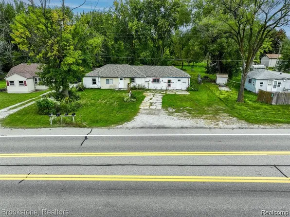 9034 Bay City Forestville Rd, Fairgrove, MI 48733