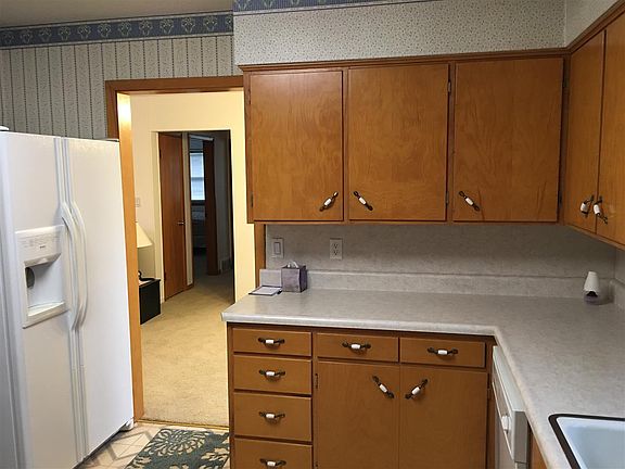 2nd image of 403 3rd St