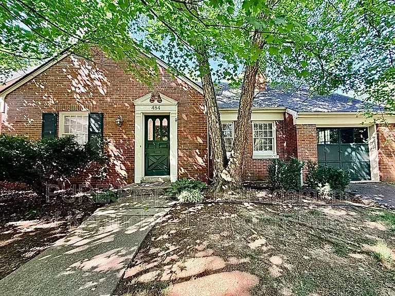 484 Hart Rd — Photo 2