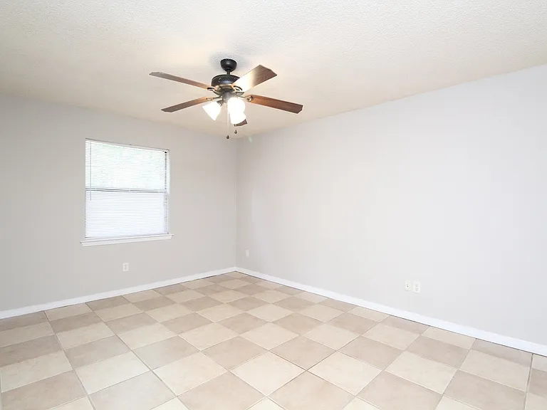 5250 Powrie Dr — Photo 19