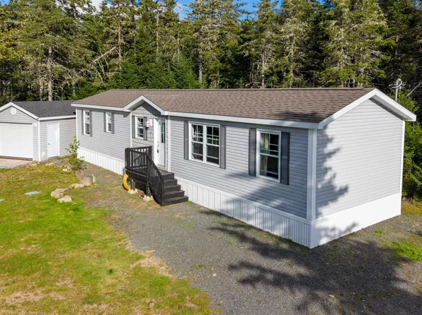 73 Church St, Inverness, NS B0E 1N0