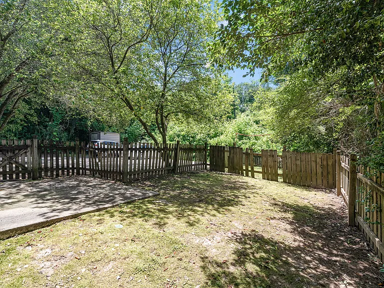 3212 Westbrook Dr #100 — Photo 33