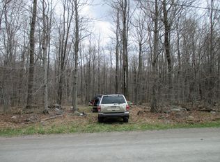 21 Antler Dr, Canadensis, PA 18325