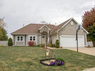 1604 Granite Cir, Kearney, MO 64060