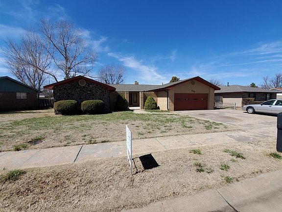 2nd image of 760 S Holly Dr