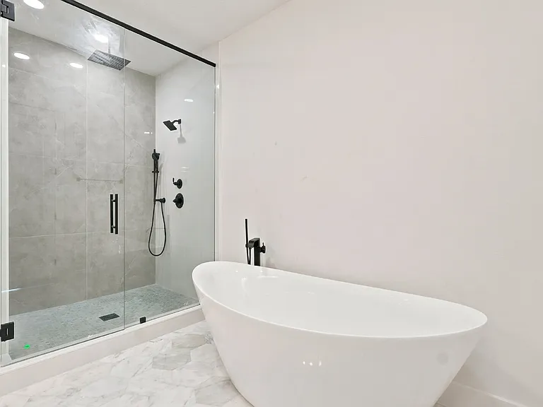 2138 W Nassau St #2 — Photo 4