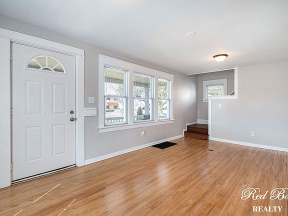 4th image of 1234 Mishawaka Ave
