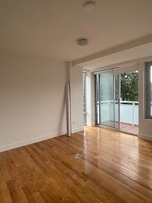 Rented by Bahar Management | media 12