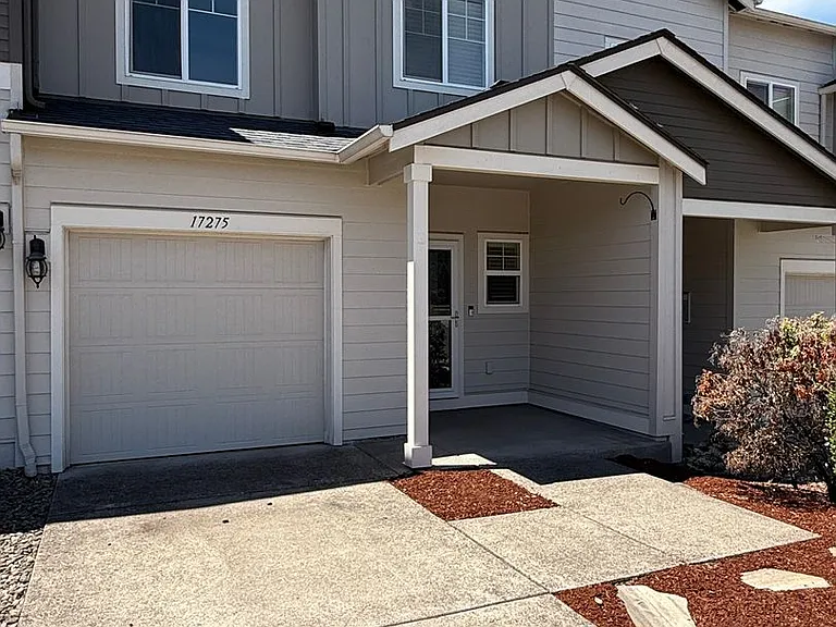 17275 SE Elias Ct — Photo 2
