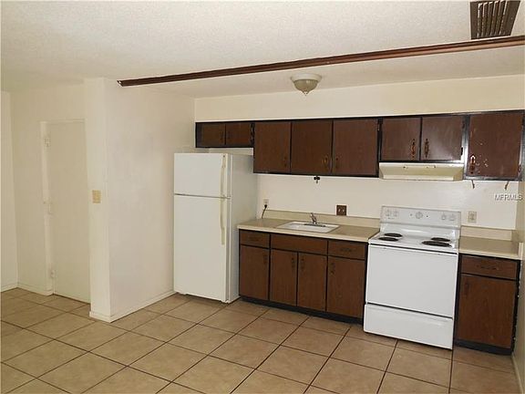 5th image of 8580 9th Way N APT F