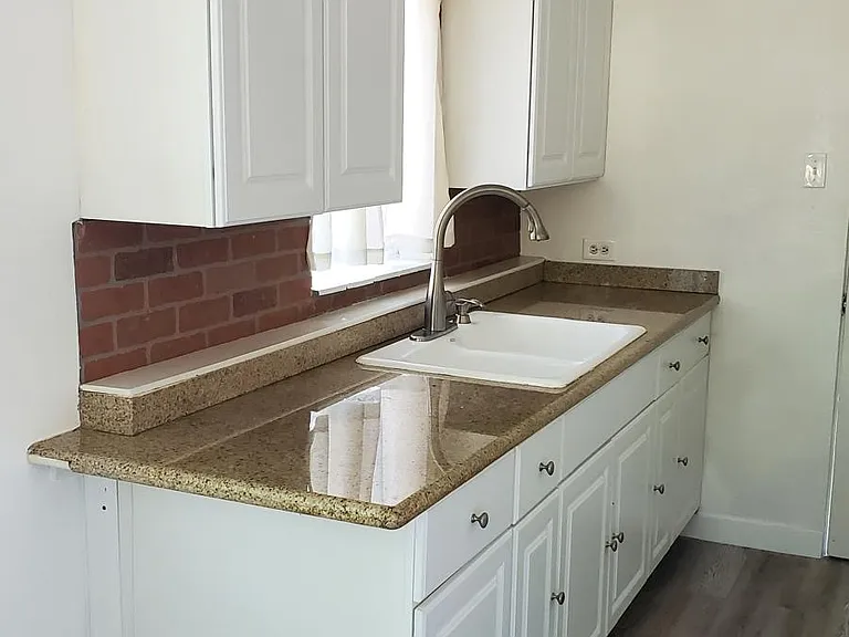 2536 Yates St #N — Photo 17