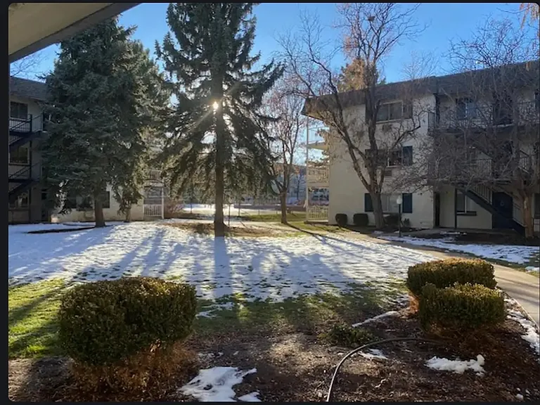 2225 S Jasmine St #302 — Photo 16