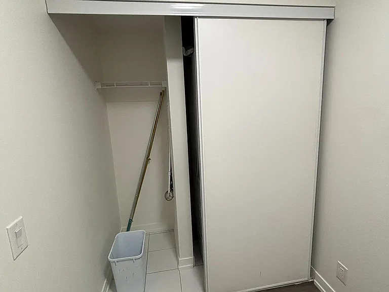 270 Dufferin St #601 — Photo 14