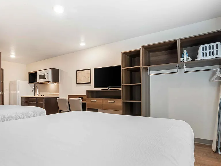 Studio Suite - 2 Queen Beds